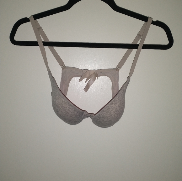 Women's gray pink Victoria's secret bra - Picture 4 of 7